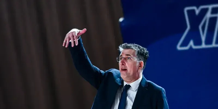 山东102-82力克新疆，邱彪盛赞防守反击战术