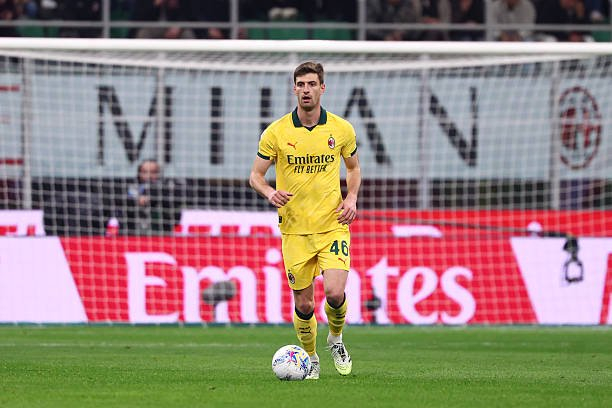 米兰后卫加比亚伤缺对阵那不勒斯意甲赛事