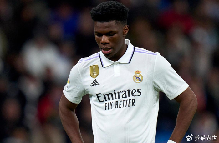 曼联夏窗瞄准皇马后腰楚阿梅尼 替代卡塞米罗成